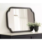 Kate & Laurel All Things Decor Specchio da parete Glenby Scallop 24"X36" Nero