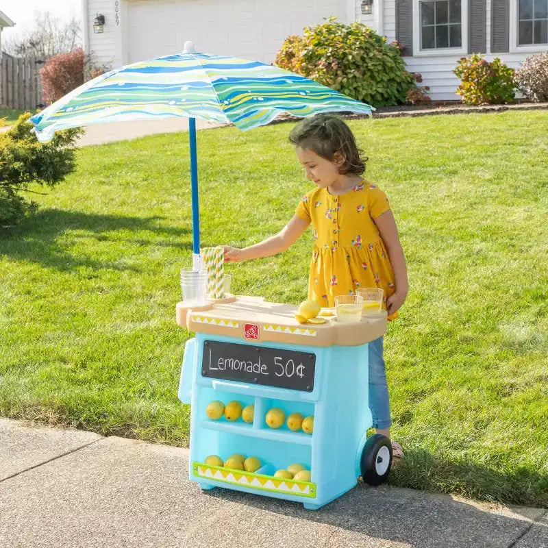 Step2 Il Mio Primo Chiosco di Limonate Tavolo per Bambini