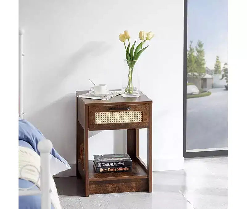 Comodino rustico in rattan con cassetti, comodino in legno per camere da letto in stile rustico o moderno