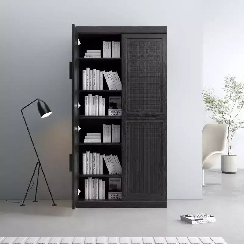 Mobile credenza in legno da 62x31x16 cm con finitura venata nera, organizer contenitore con ripiani regolabili e ante in rattan per cucina, camera da letto, soggiorno/sala da pranzo