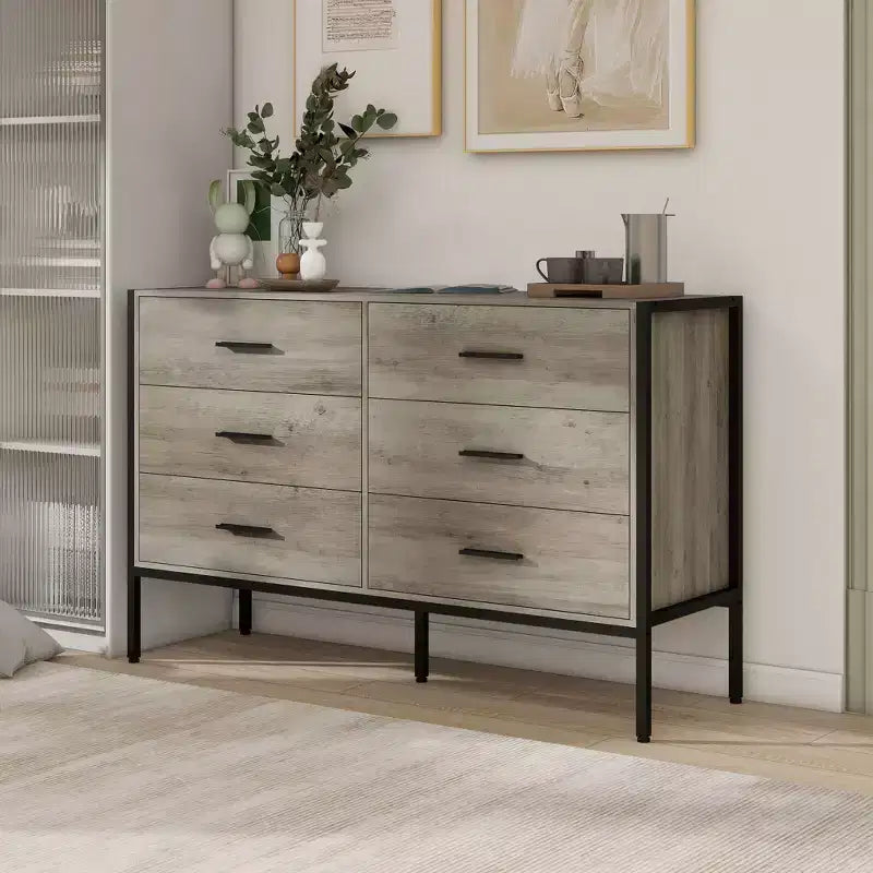 Cassettiera moderna Okak in rattan per camera da letto con 6 ampi cassetti e maniglie in legno, comò organizer per armadio contenitore per soggiorno, corridoio, ingresso
