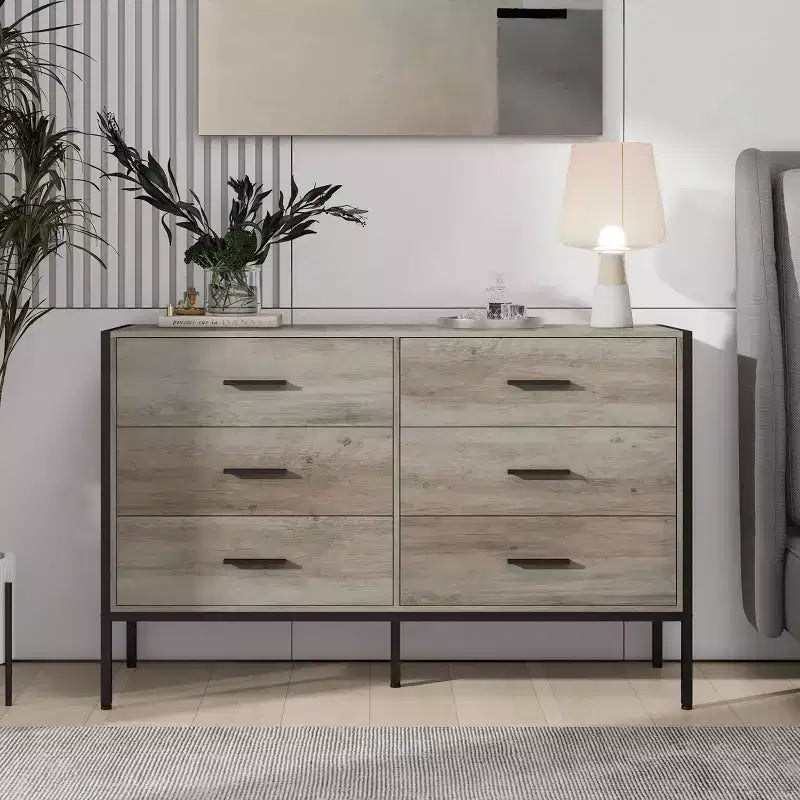 Cassettiera moderna Okak in rattan per camera da letto con 6 ampi cassetti e maniglie in legno, comò organizer per armadio contenitore per soggiorno, corridoio, ingresso