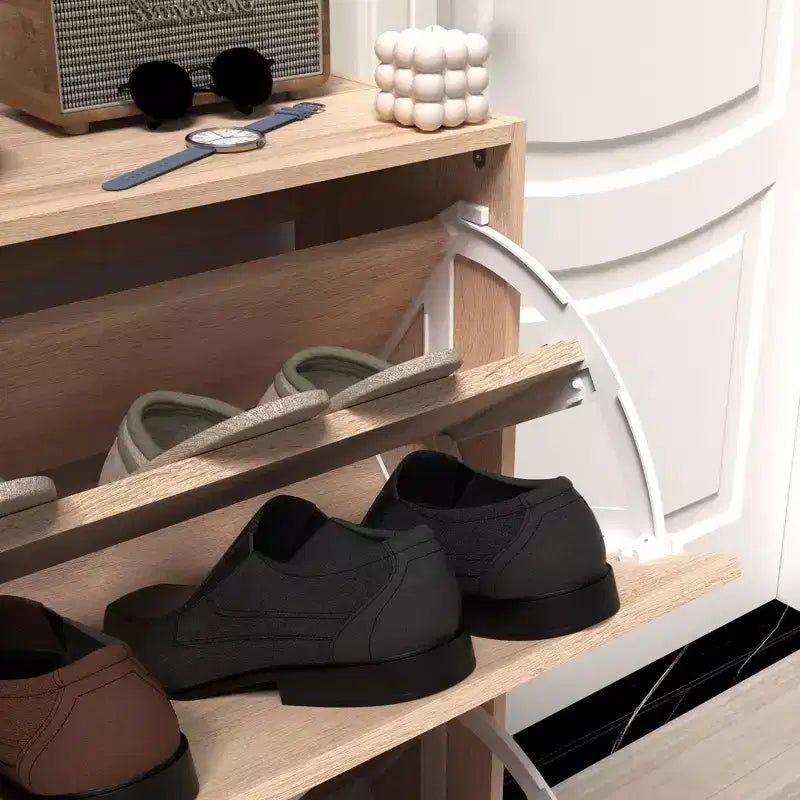 Scarpiera ventilata Okak con 3 ante a ribalta e ripiani regolabili, scarpiera organizer in legno autoportante con dispositivo antiribaltamento per l'ingresso