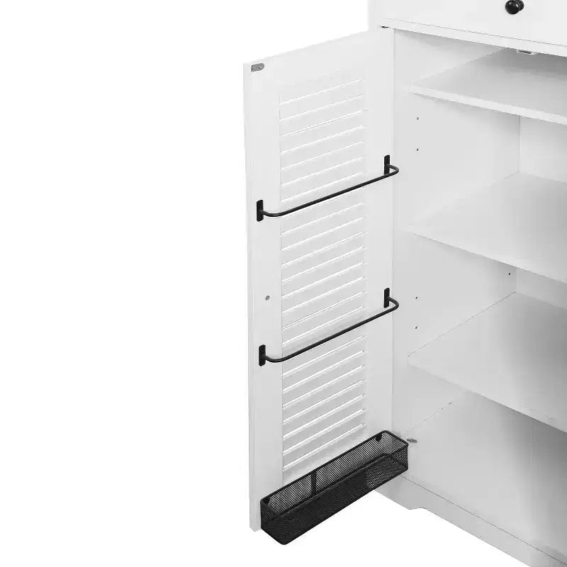 Scarpiera ventilata Okak con 3 ante a ribalta e ripiani regolabili, scarpiera organizer in legno autoportante con dispositivo antiribaltamento per l'ingresso