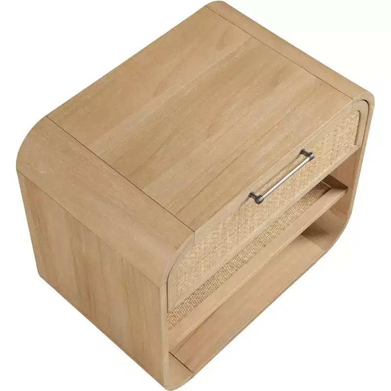 Meridian Furniture, Comodino Windsor in legno di gomma naturale