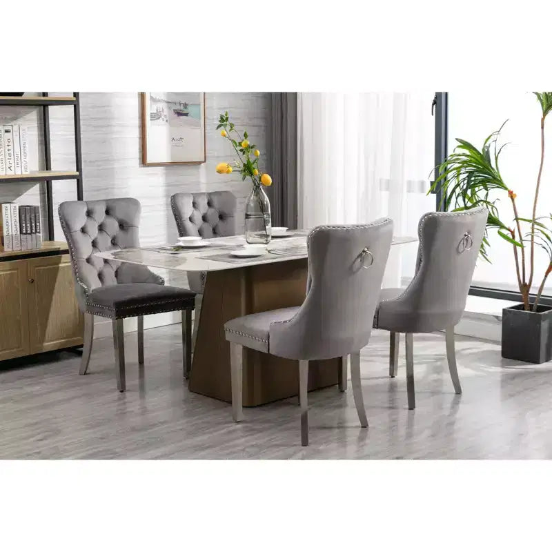 Okak Sedie da Pranzo Moderne Comode Set da 2, Sedie da Cucina con Rivestimento in Velluto Trapuntato, Gambe in Metallo Cromato Inossidabile e Dettaglio Chiodato