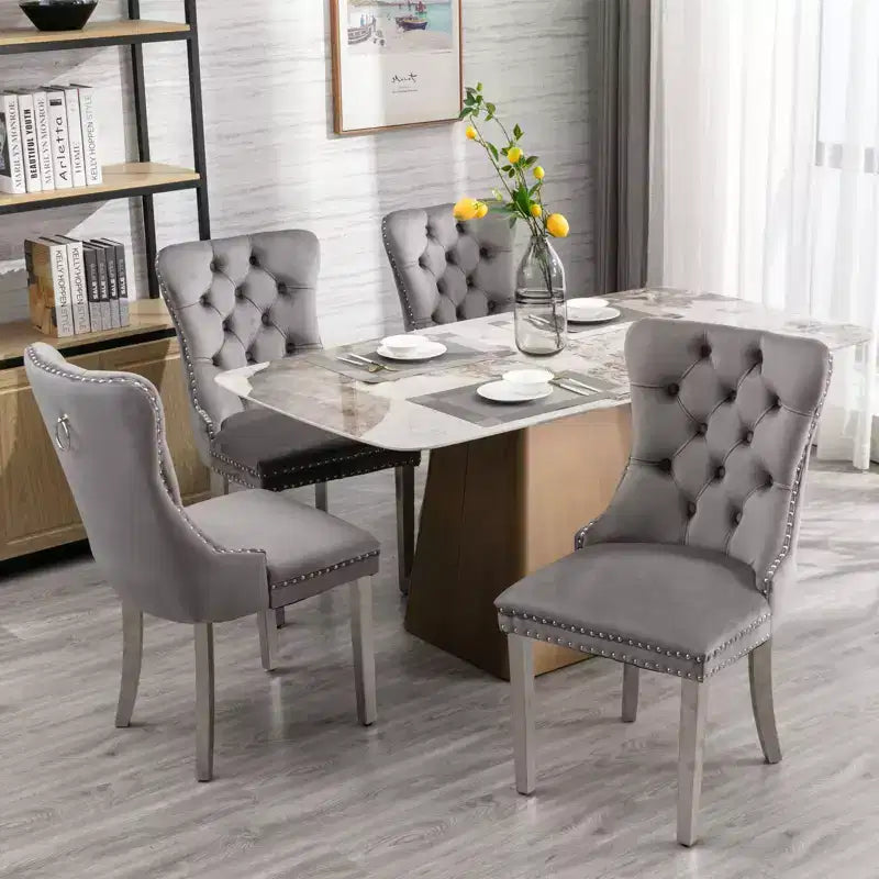 Okak Sedie da Pranzo Moderne Comode Set da 2, Sedie da Cucina con Rivestimento in Velluto Trapuntato, Gambe in Metallo Cromato Inossidabile e Dettaglio Chiodato