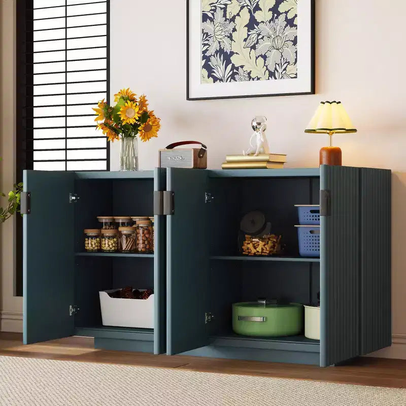 Credenza Whisen a 4 ante con ripiani regolabili