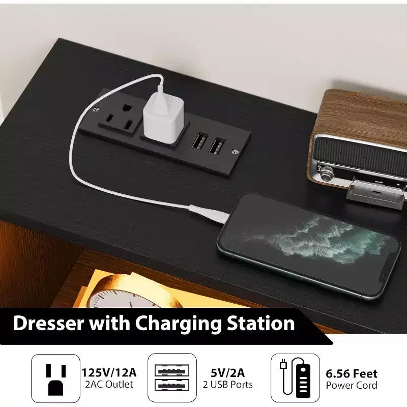 Cassettiera, comò illuminato a 6 cassetti con stazione di ricarica e ripiano portaoggetti, cassettiera in legno, mobiletto moderno per camera da letto, soggiorno