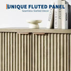 Credenza moderna in legno scanalato con 4 ante e ripiano regolabile, piano spazioso, versatile buffet e console per il caffè per la sala da pranzo