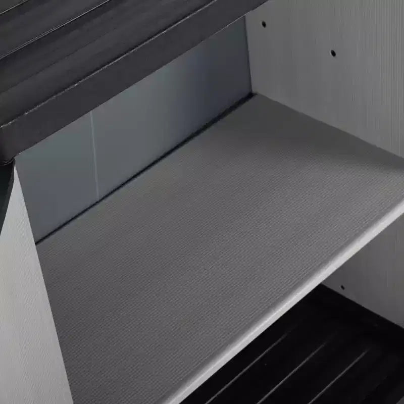 vidaXL Armadietto da Giardino con Ripiano Grigio e Nero - Armadio in PVC e PP - Armadietto da Esterno Compatto e Sicuro