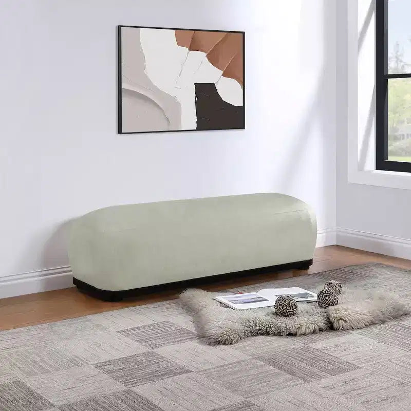 Meridian Furniture, Panca in tessuto ciniglia Calum