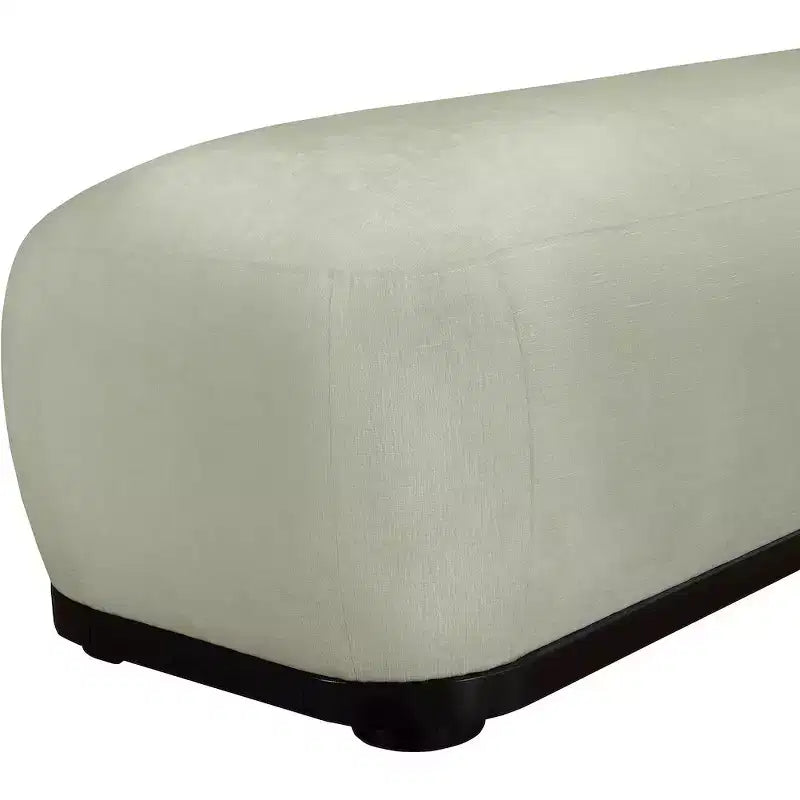 Meridian Furniture, Panca in tessuto ciniglia Calum