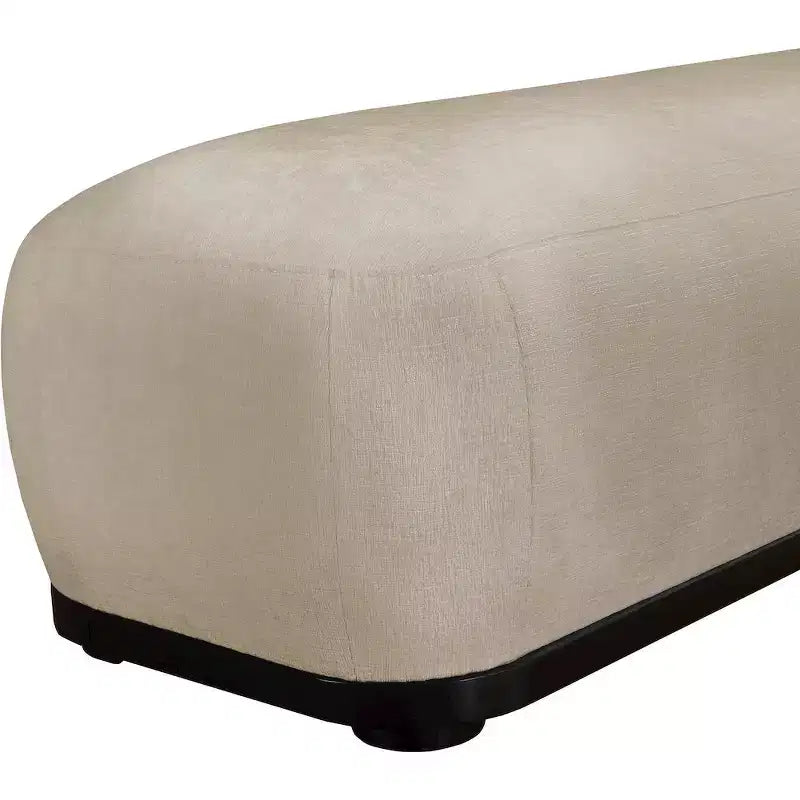 Meridian Furniture, Panca in tessuto ciniglia Calum