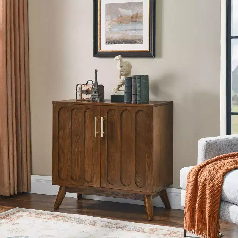 Mobile Credenza Mid-Century Modern Okak con Scanalature e Ripiani Regolabili, Credenza Bar in Legno Massello per Cucina, Sala da Pranzo/Soggiorno