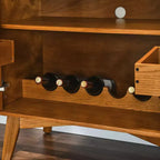 Mobile Credenza Mid-Century Modern Okak con Scanalature e Ripiani Regolabili, Credenza Bar in Legno Massello per Cucina, Sala da Pranzo/Soggiorno