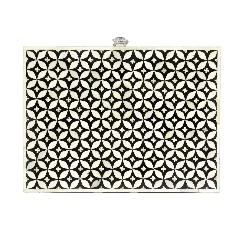 Comodino GDFStudio Kuna Boho fatto a mano in legno di mango con 3 cassetti