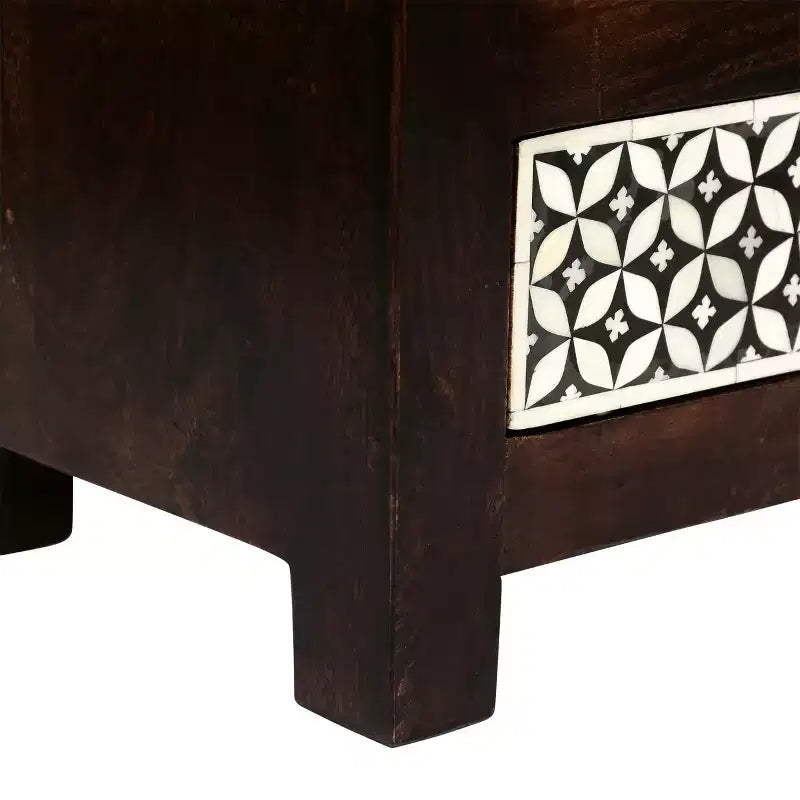 Comodino GDFStudio Kuna Boho fatto a mano in legno di mango con 3 cassetti