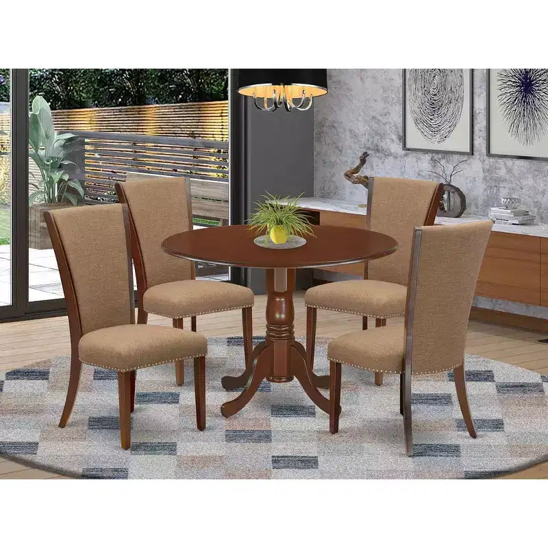 HomeStock Belmont, set da pranzo con tavolo e 4 sedie da cucina in lino color sabbia chiara e un tavolo da pranzo con finitura mogano