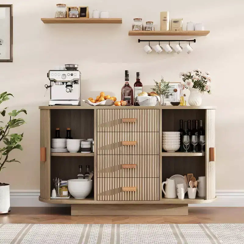 Madia Credenza a Buffet da 47" con Contenitori, Mobiletto Bar a Scanalature con 4 Cassetti e 2 Ante Scorrevoli Ad Arco, Tavolo Moderno in Legno per Buffet e Contenitori