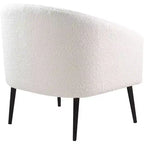 Meridian Furniture, poltrona Barlow in finta pelliccia di pecora bianca