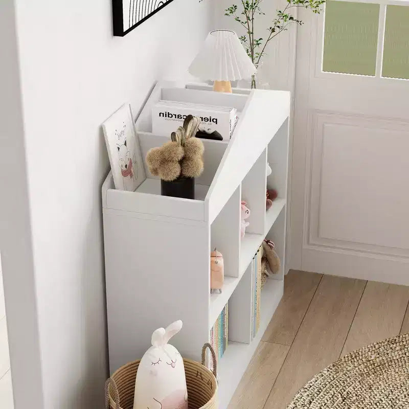 COZONY 35 Libreria per Bambini, Organizzatore Porta Giocattoli in Legno Bianco a 2 Ripiani con Libreria a 5 Scomparti e Design Moderno del Tetto, Sala Giochi, Asilo Nido, Camera dei Bambini