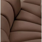 Meridian Furniture, divano modulare Arc in pelle vegana marrone