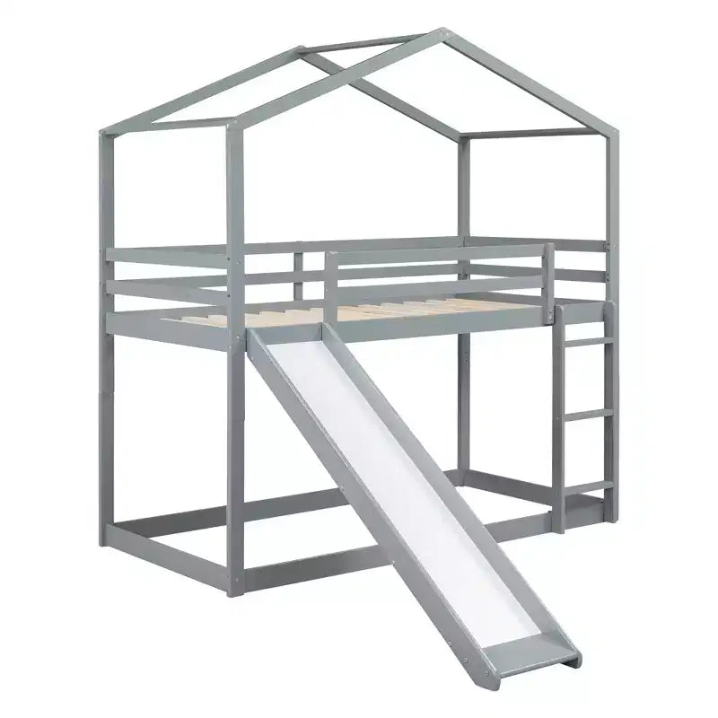 Letto a castello in legno con tetto, a castello basso, con scivolo e scaletta
