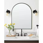 Specchio da bagno HomeRoots 39 con cornice ad arco in metallo nero