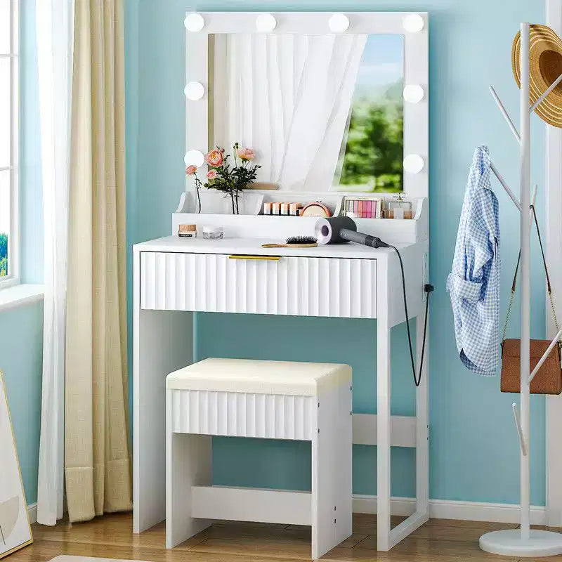 Tavolo da toeletta a 1 cassetto e 3 scomparti in truciolare bianco impiallacciato con melamina testurizzata, con 8 lampadine dimmerabili a tre colori