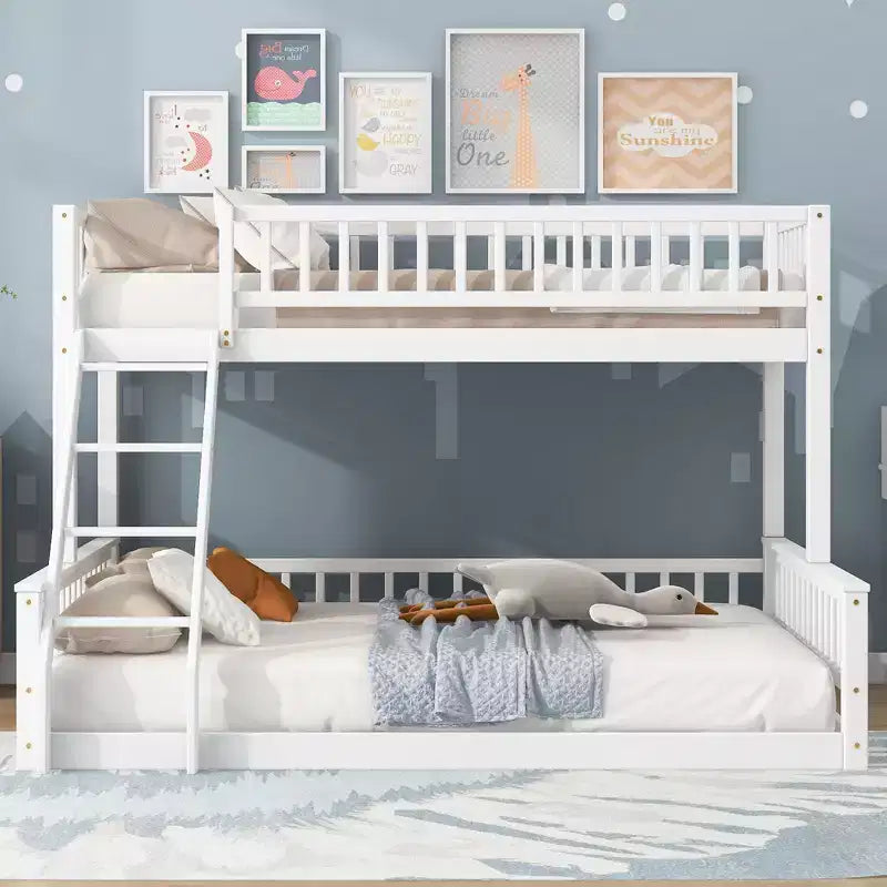 Letto a castello intero Okak in legno, letti a castello per bambini con scala e sponde di sicurezza, letti a castello gemelli per bambini, adolescenti