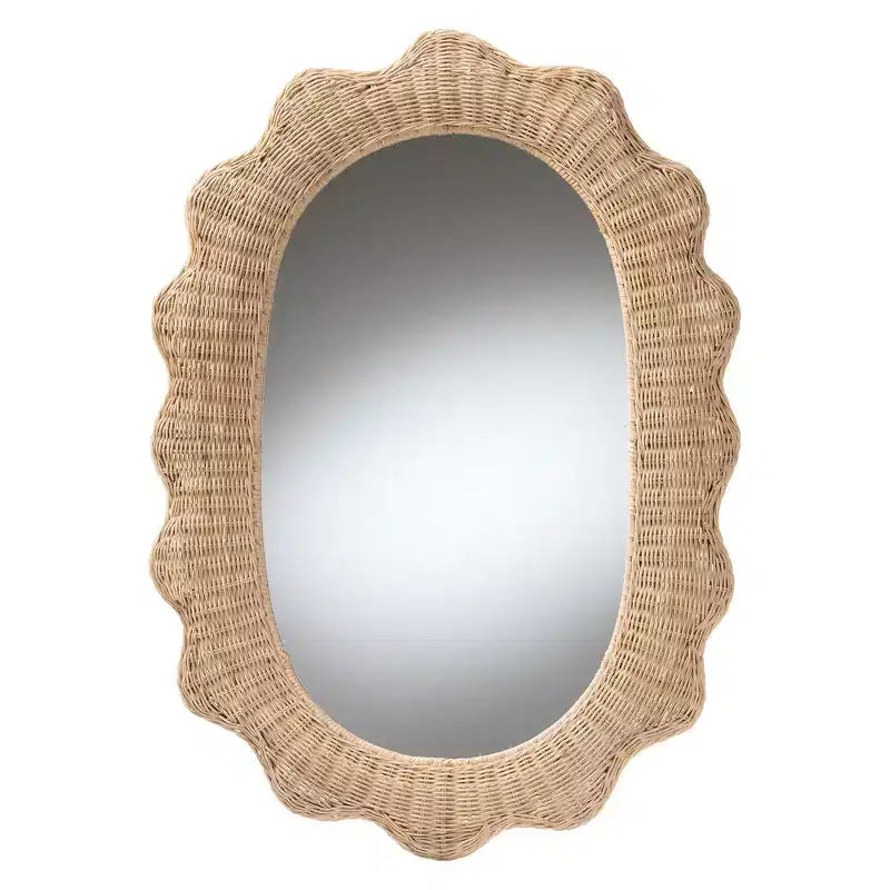 bali & pari Specchio da parete Makoto in rattan naturale con bordo smerlato