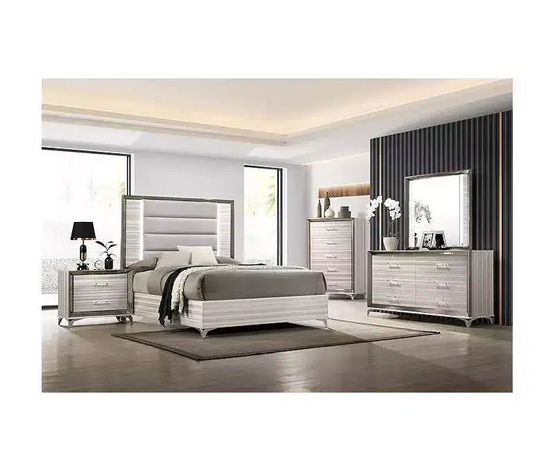 Specchio bianco HomeStock con cornice a LED – Lussuoso elemento d'arredo moderno per la camera da letto con dettagli cromati