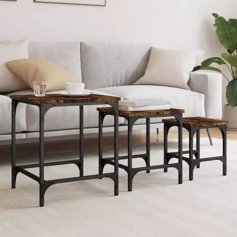 vidaXL Set di 3 Tavolini da Caffè Nidificanti Quercia Affumicata - Design Industriale, Legno Ingegnerizzato, Varie Misure, Struttura in Metallo, Carico Massimo 45 kg