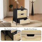 Comodino a 3 cassetti in rattan, comodino moderno con struttura in legno, elegante tavolino nero per camera da letto, soggiorno o studio, 48 x 40 x 64 cm