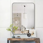 Specchio da Bagno Rettangolare Okak con Cornice in Alluminio, Specchio da Trucco con Angoli Arrotondati, Specchio da Parete per Soggiorno, Bagno