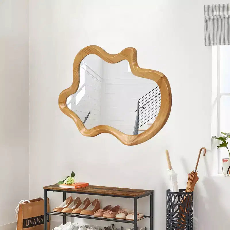 Specchio da Parete Decorativo in Legno GDFStudio Laurent Moderno con Forma Irregolare