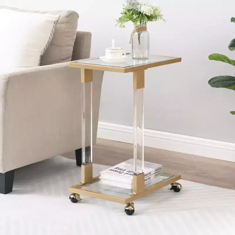 Tavolino moderno in vetro Okak con gambe in acrilico, tavolo a C con base in metallo cromato, tavolini da vassoio per soggiorno, camera da letto, balcone