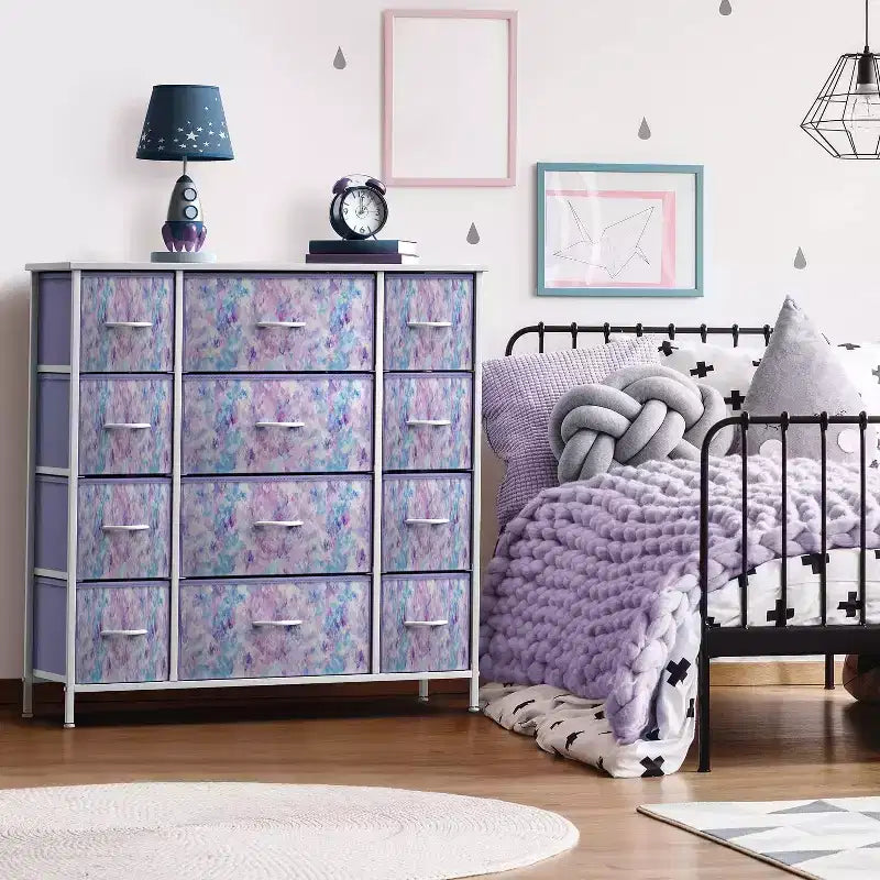 Cassettiera Sorbus a 12 cassetti - Mobile contenitore con struttura in acciaio, piano e maniglie in legno - Grande cassettiera per camera da letto, cameretta dei bambini e altro ancora