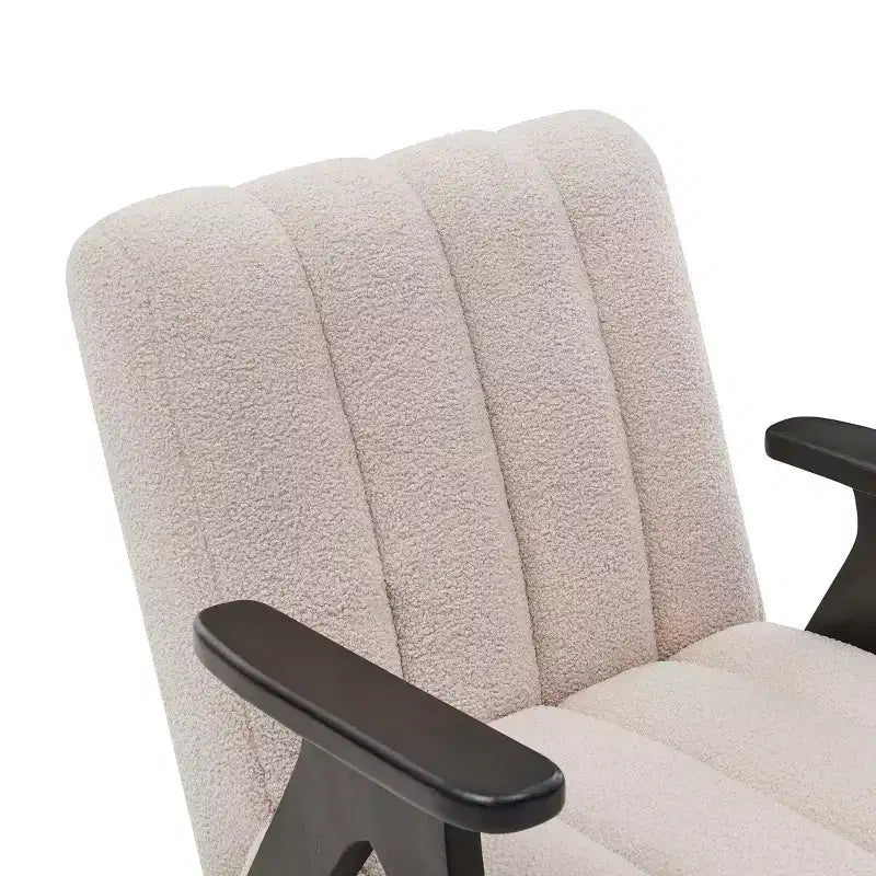 Homy Casa Poltrona moderna con rivestimento in tessuto bouclé trapuntato a canali e struttura in legno, beige