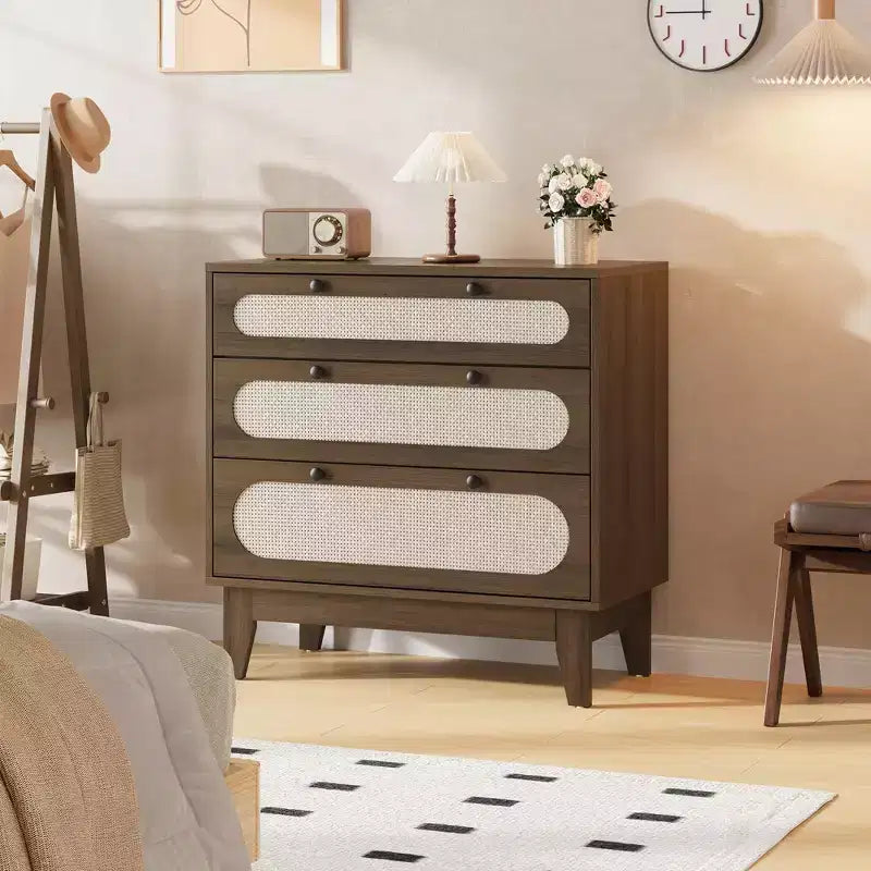 Comodino a tre cassetti, comodino sottile in legno stile Modern Farmhouse con tre cassetti, per camera da letto o soggiorno