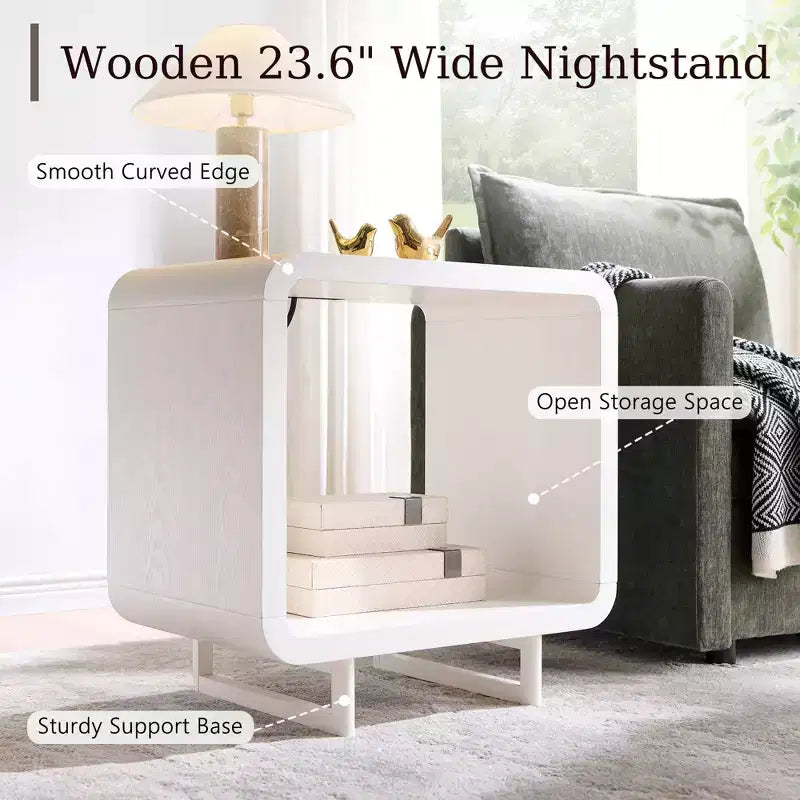 Tavolino con Stazione di Ricarica, Comodino in Legno da 60 cm con Ripiano Aperto, Tavolino Moderno per Soggiorno, Camera da Letto