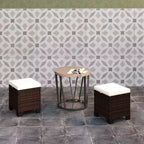 2 Pouf Ottomani da Esterno in Vimini con Cuscini, Poggiapiedi e Tavolino in Rattan per Patio, Piscina