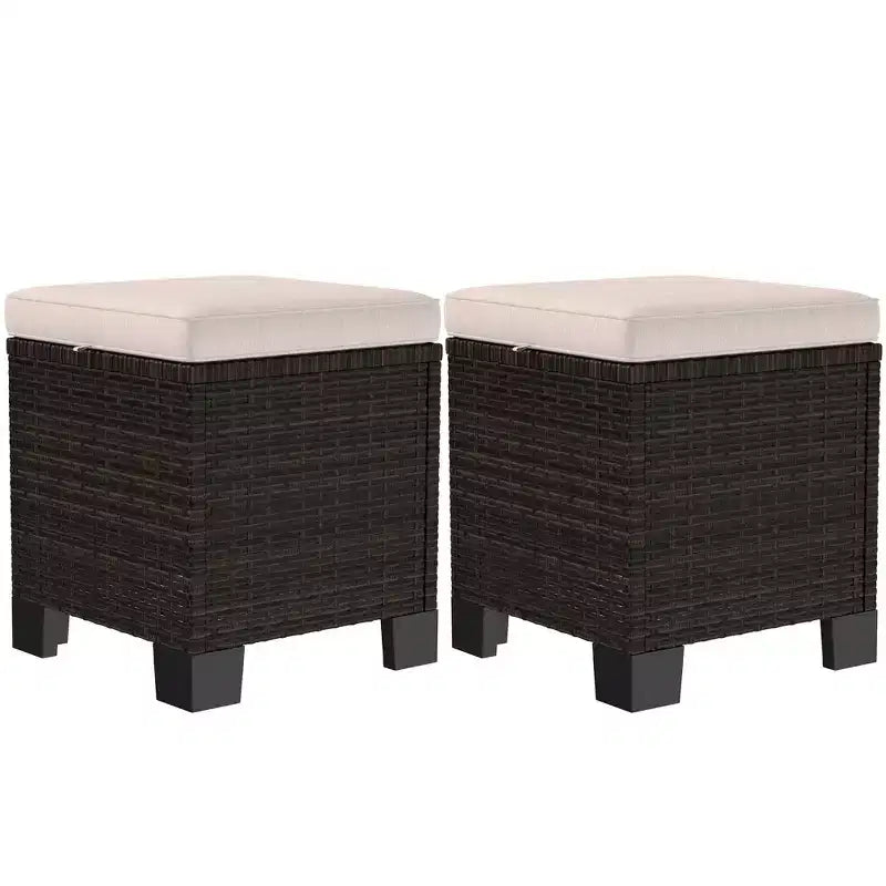 2 Pouf Ottomani da Esterno in Vimini con Cuscini, Poggiapiedi e Tavolino in Rattan per Patio, Piscina