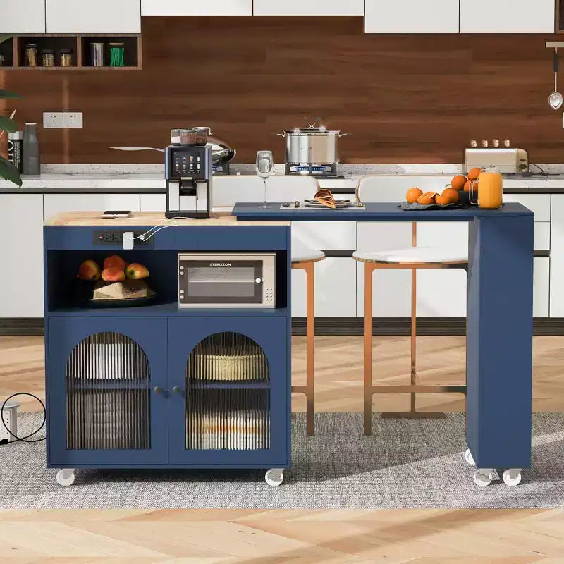 Isola Cucina con Ruote Okak, 2 Ante in Vetro, Carrello Cucina con Tavolo Estensibile e Prese Elettriche, Isola Cucina con Scaffali Laterali Aperti