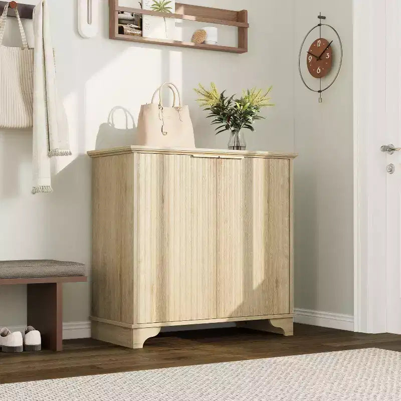 Mobile Bar con Ante Scanalate, Stile Rustico, con Ripiani Regolabili, per Sala da Pranzo, Salotto.