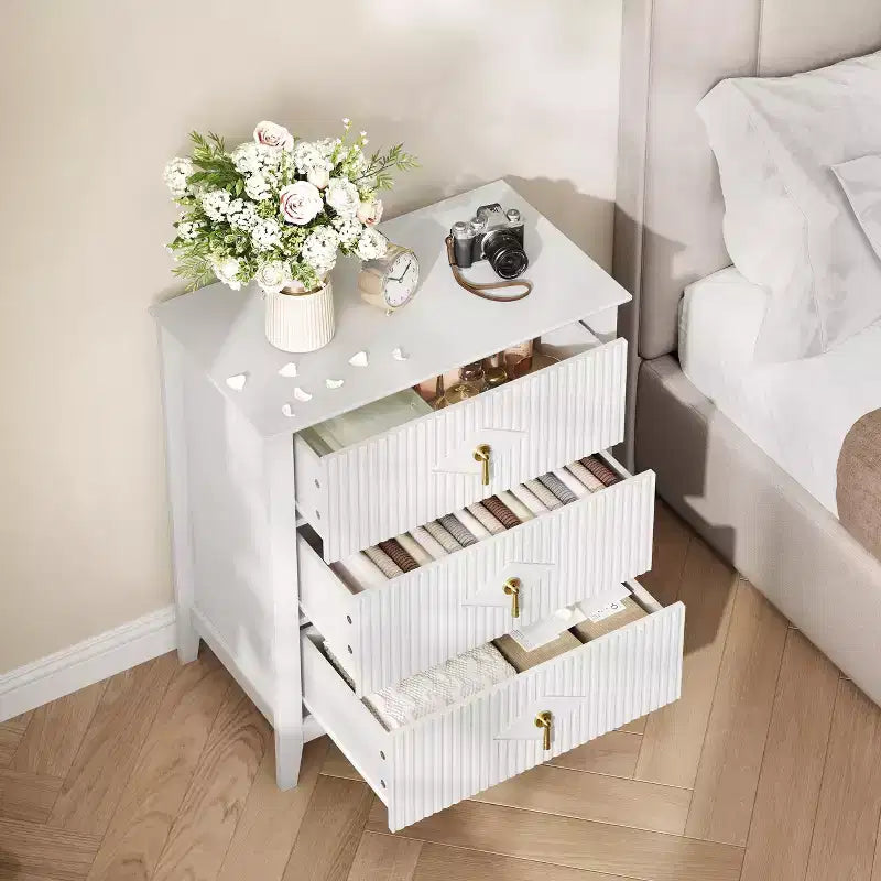 Comò GustoWave per camera da letto con 3 cassetti, cassettiera moderna da 71 cm con maniglie in metallo, organizer in legno per camera da letto, soggiorno