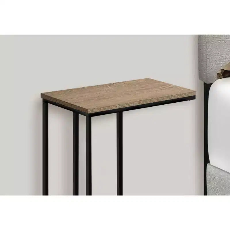 Tavolino d'appoggio a C Okak Minimalism con struttura in metallo, tavolino vassoio moderno, tavolino da bracciolo per divano da soggiorno, camera da letto
