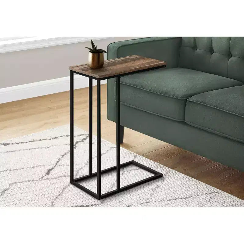 Tavolino d'appoggio a C Okak Minimalism con struttura in metallo, tavolino vassoio moderno, tavolino da bracciolo per divano da soggiorno, camera da letto