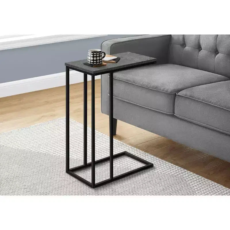Tavolino d'appoggio a C Okak Minimalism con struttura in metallo, tavolino vassoio moderno, tavolino da bracciolo per divano da soggiorno, camera da letto